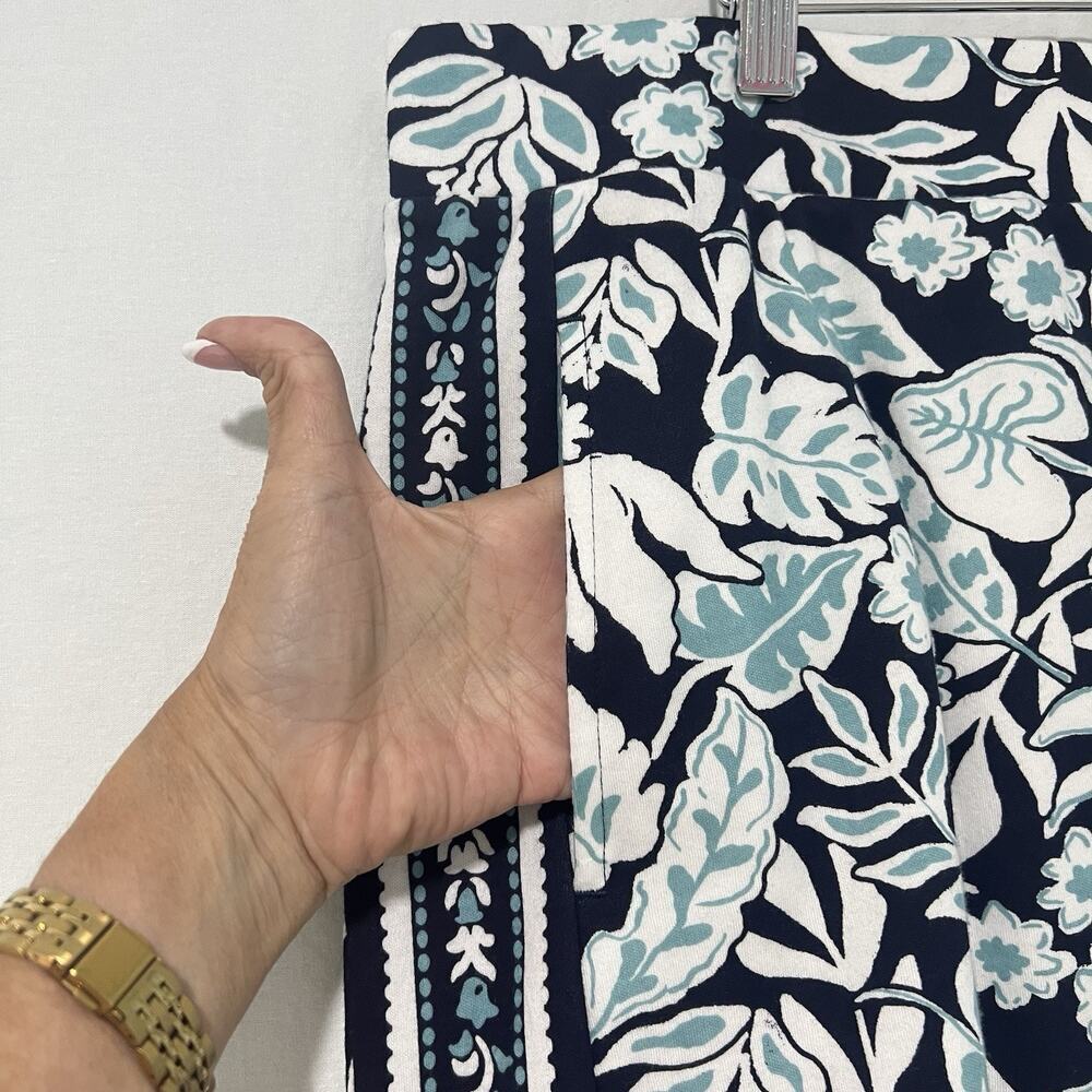 NWT Croft & Barrow Skort Women's Size XXL Blue Floral Mid Rise Pull On Cruise - Picture 3 of 10